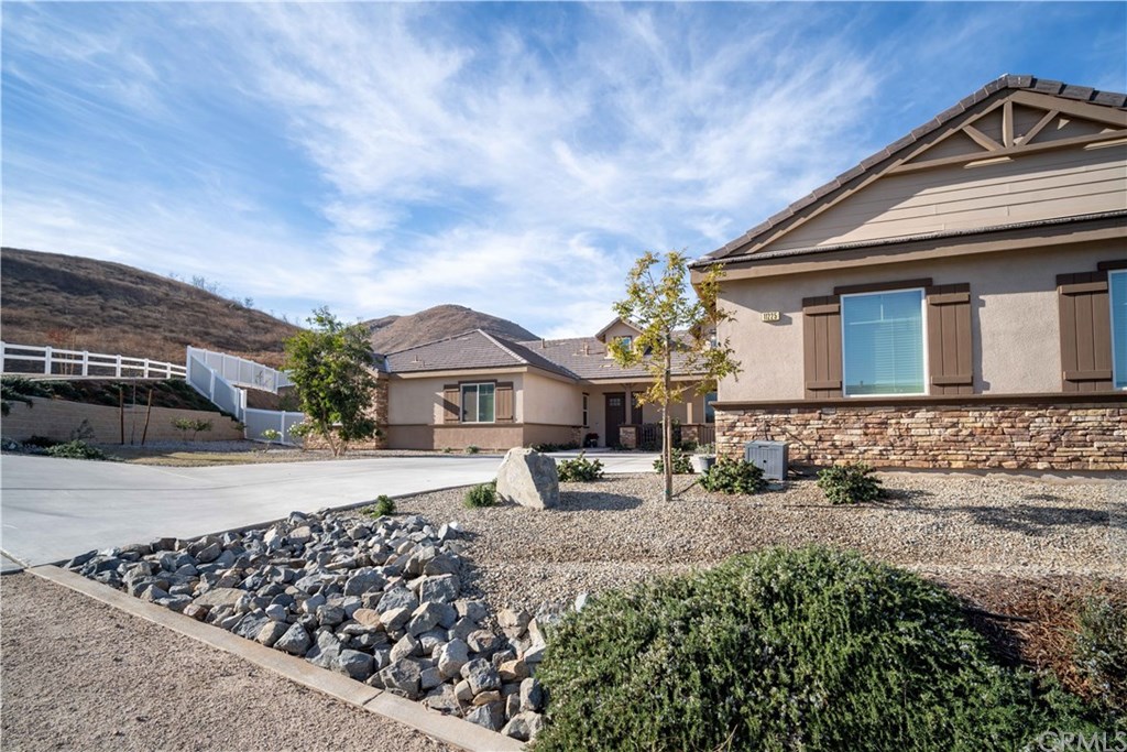 11225 Lindy Street Riverside, CA 92505 - Photo 4 of 56