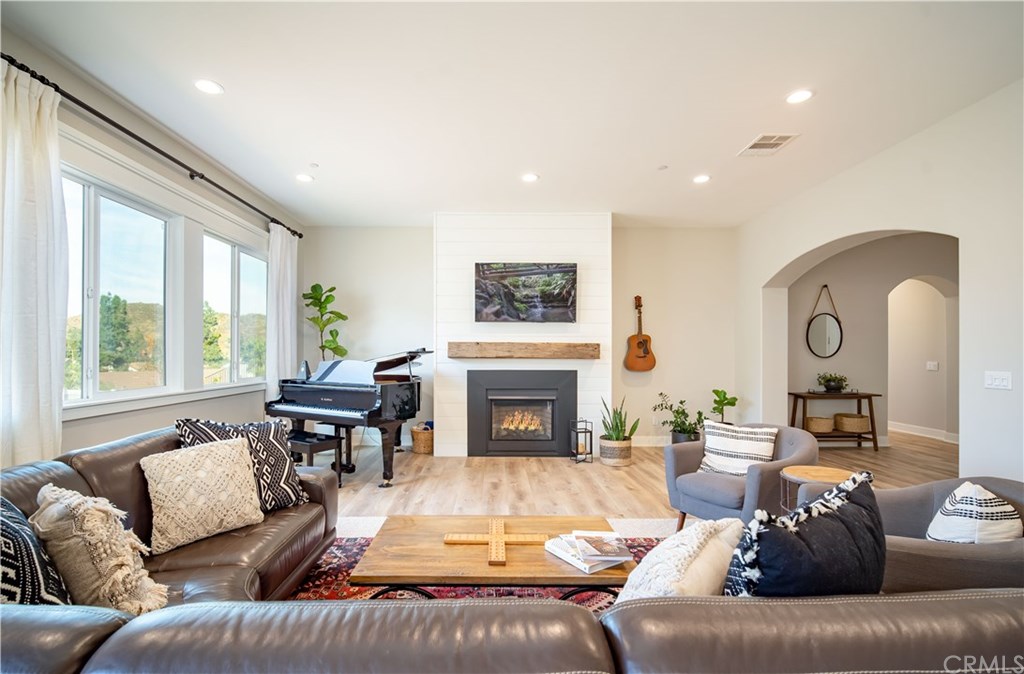 11225 Lindy Street Riverside, CA 92505 - Photo 10 of 56