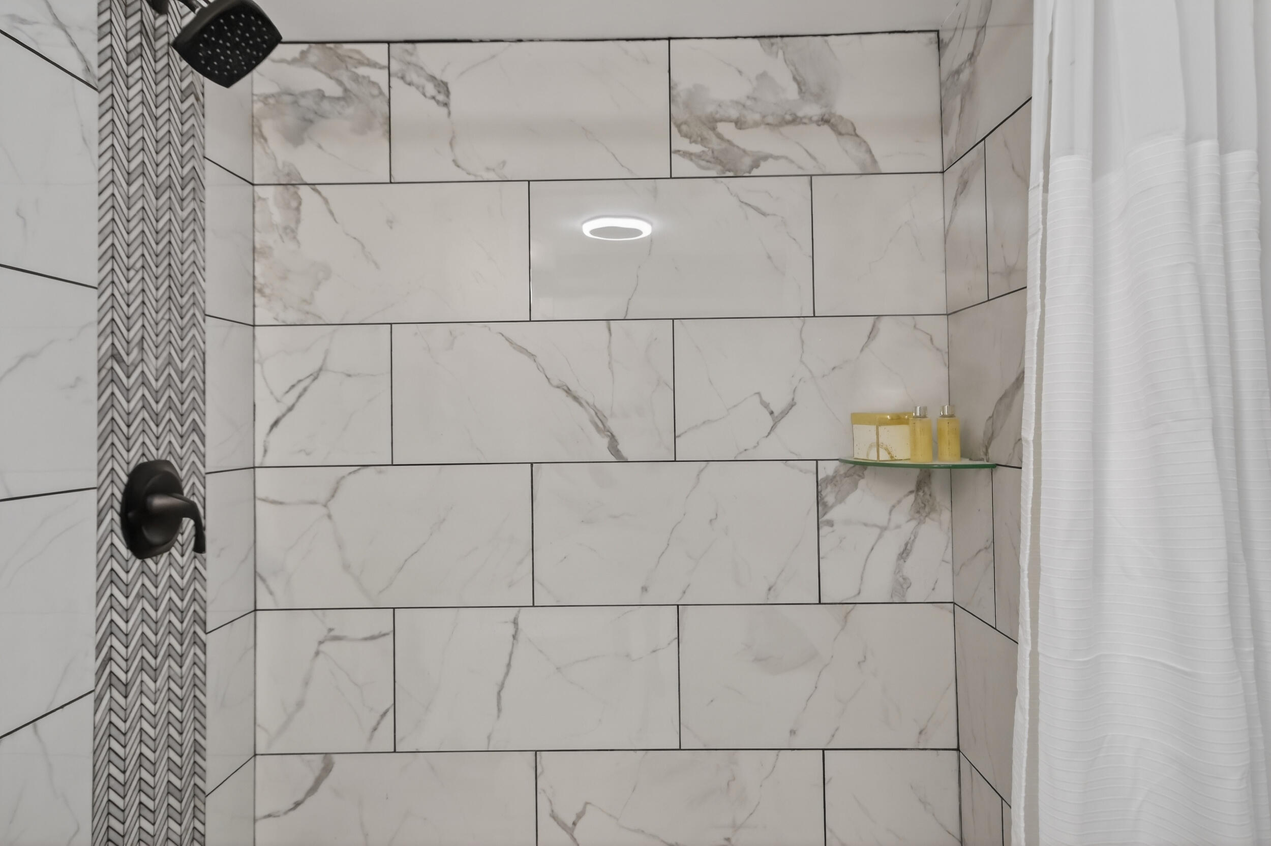 5535 North 40th Street Milwaukee, WI 53209 - Photo 28 of 42 BATHROOM 2