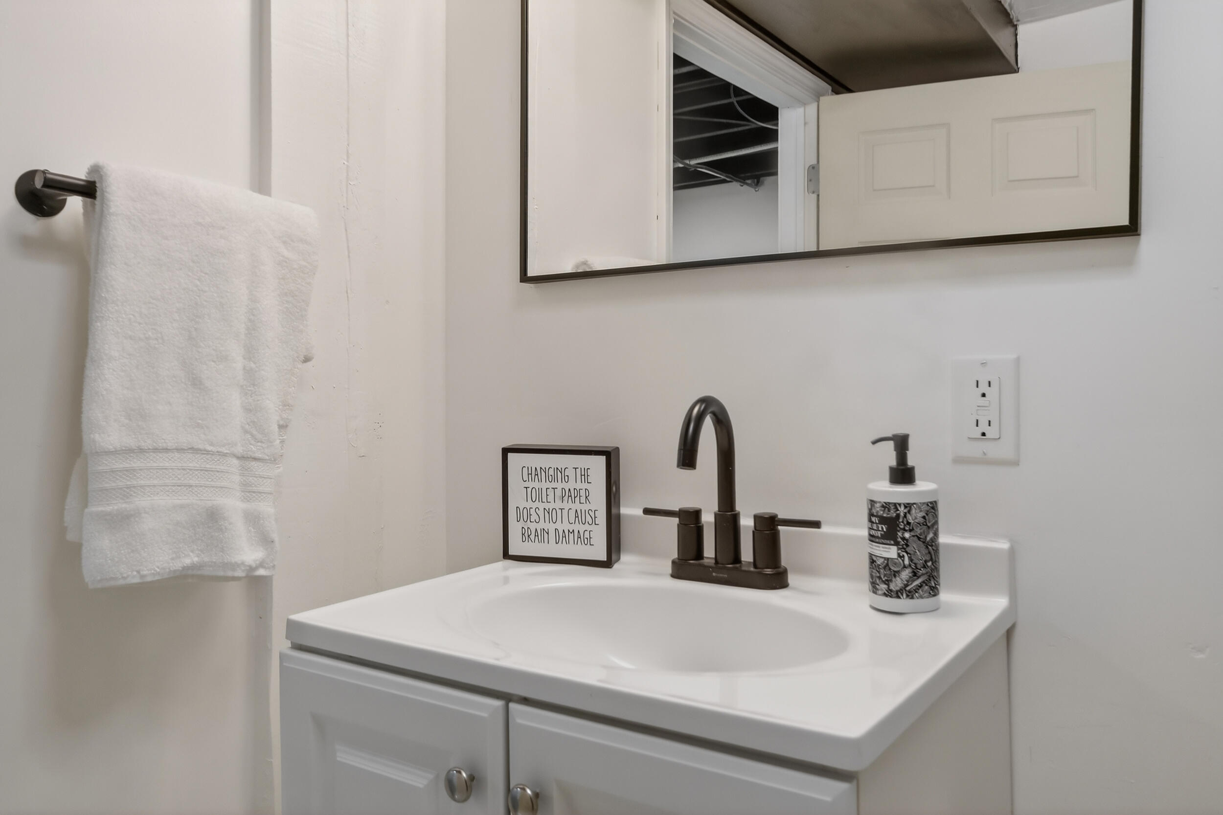 5535 North 40th Street Milwaukee, WI 53209 - Photo 29 of 42 BATHROOM 2
