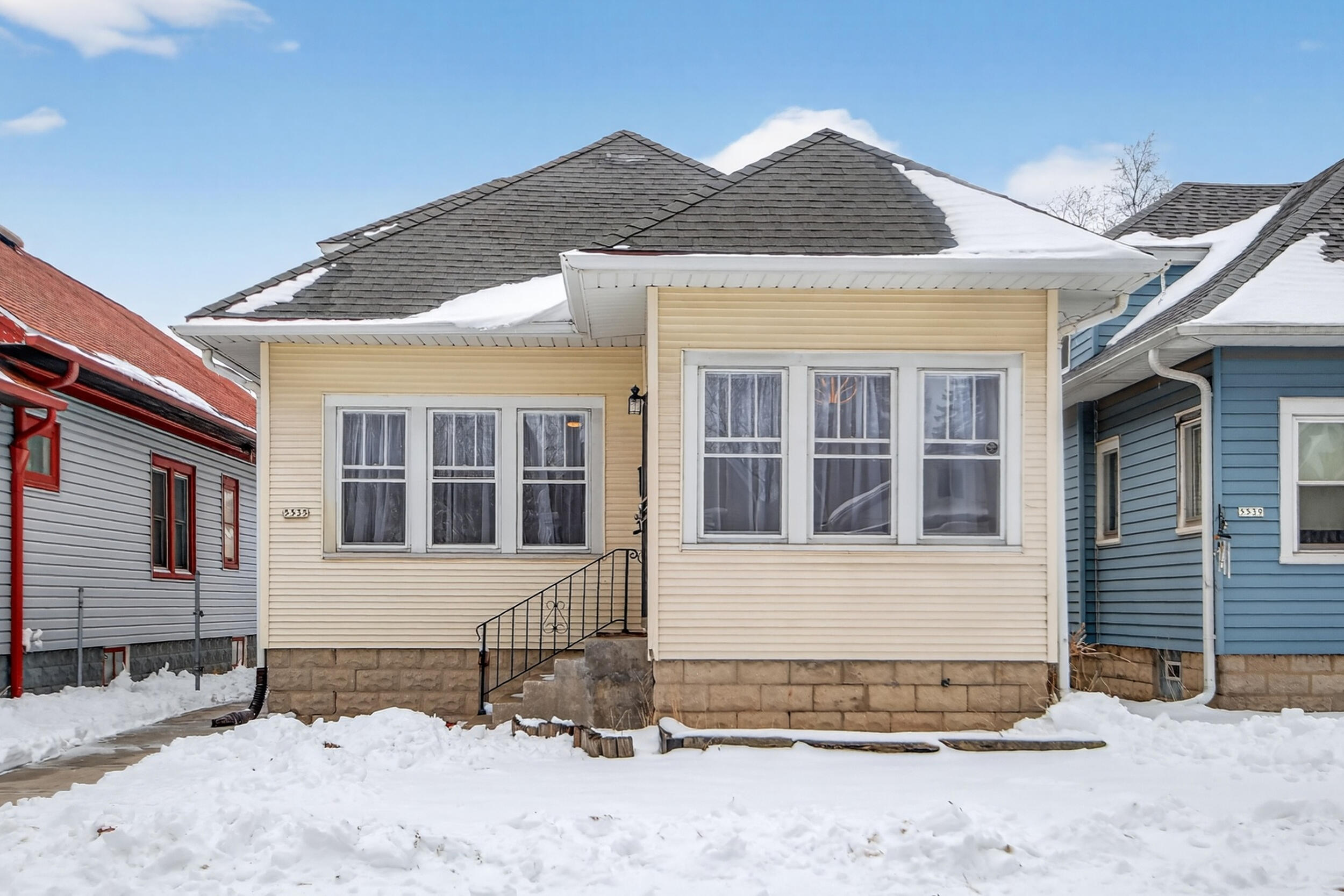 5535 North 40th Street Milwaukee, WI 53209 - Photo 34 of 42 FRONT VIEW