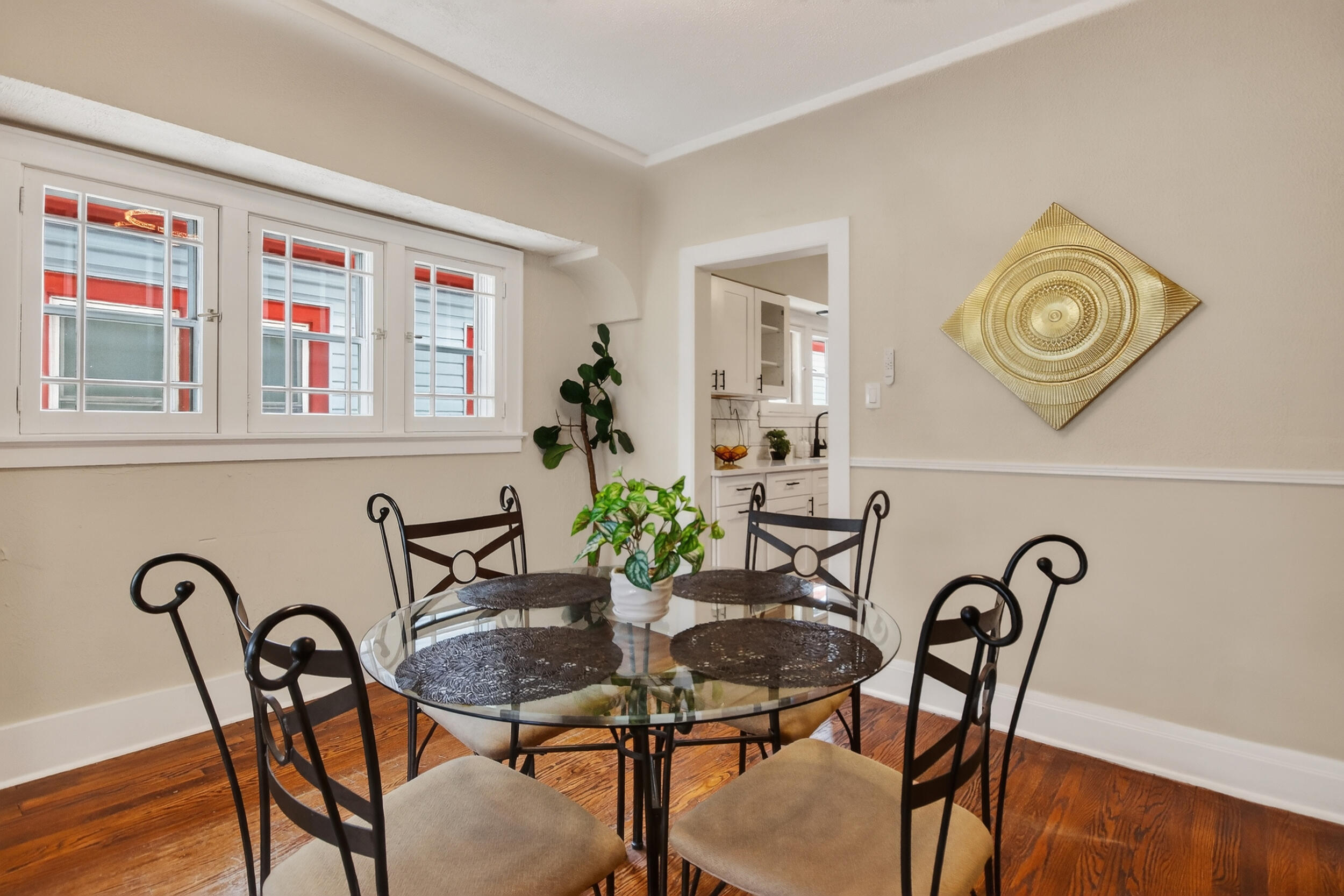 5535 North 40th Street Milwaukee, WI 53209 - Photo 7 of 42 DINING ROOM