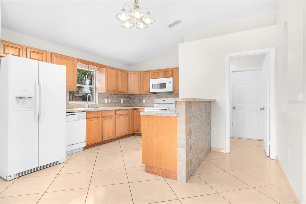 316 Colony Court Kissimmee, FL 34758 - Photo 15 of 25