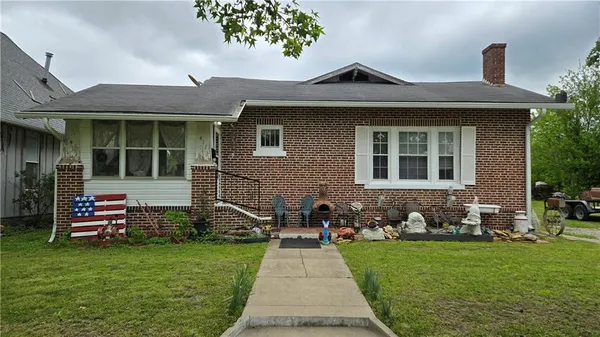 $90,000 | 411 West 2nd Street, Coffeyville, KS 67337