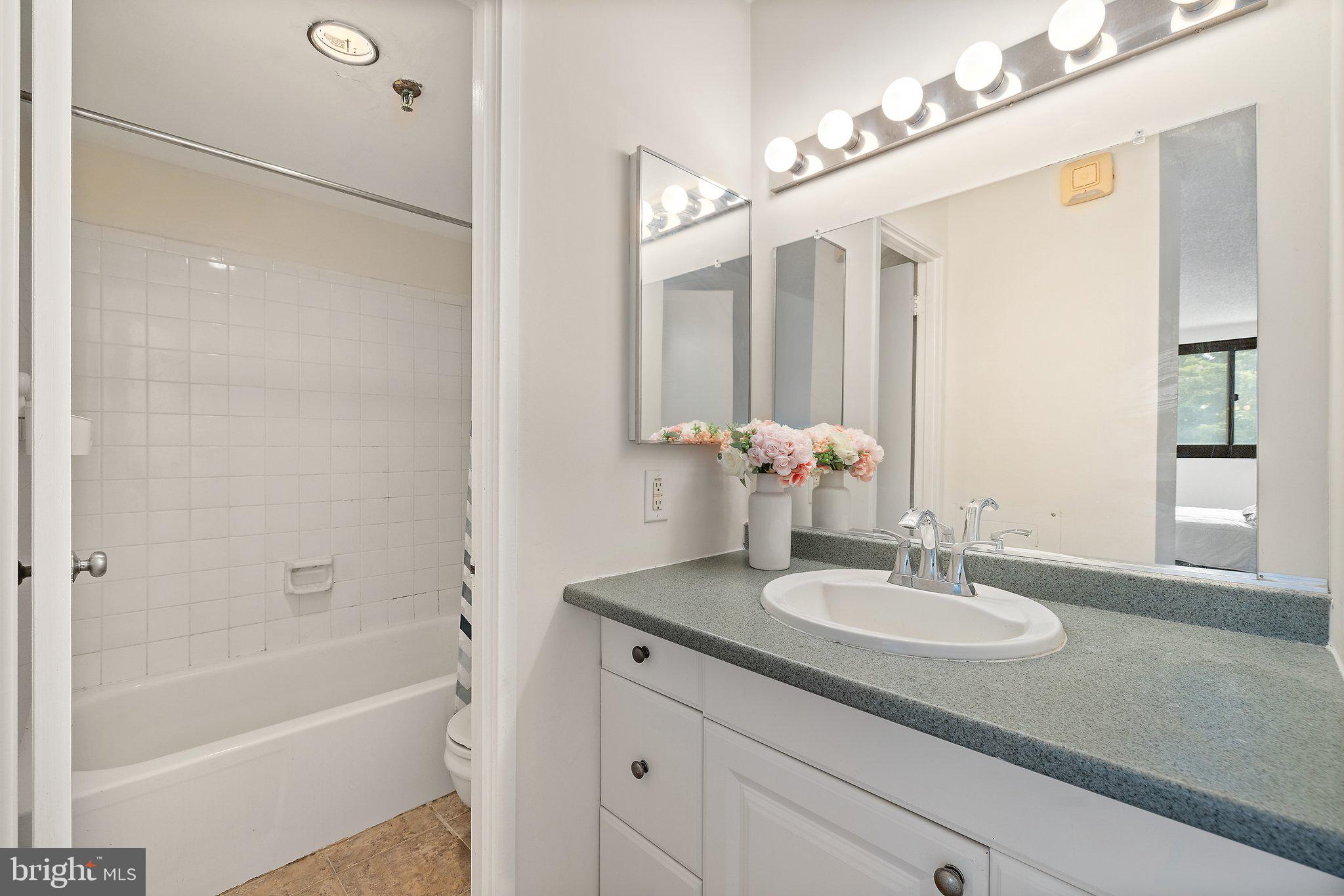 5911 Edsall Road, Unit 310 Alexandria, VA 22304 - Photo 24 of 34 Gallery Image 24