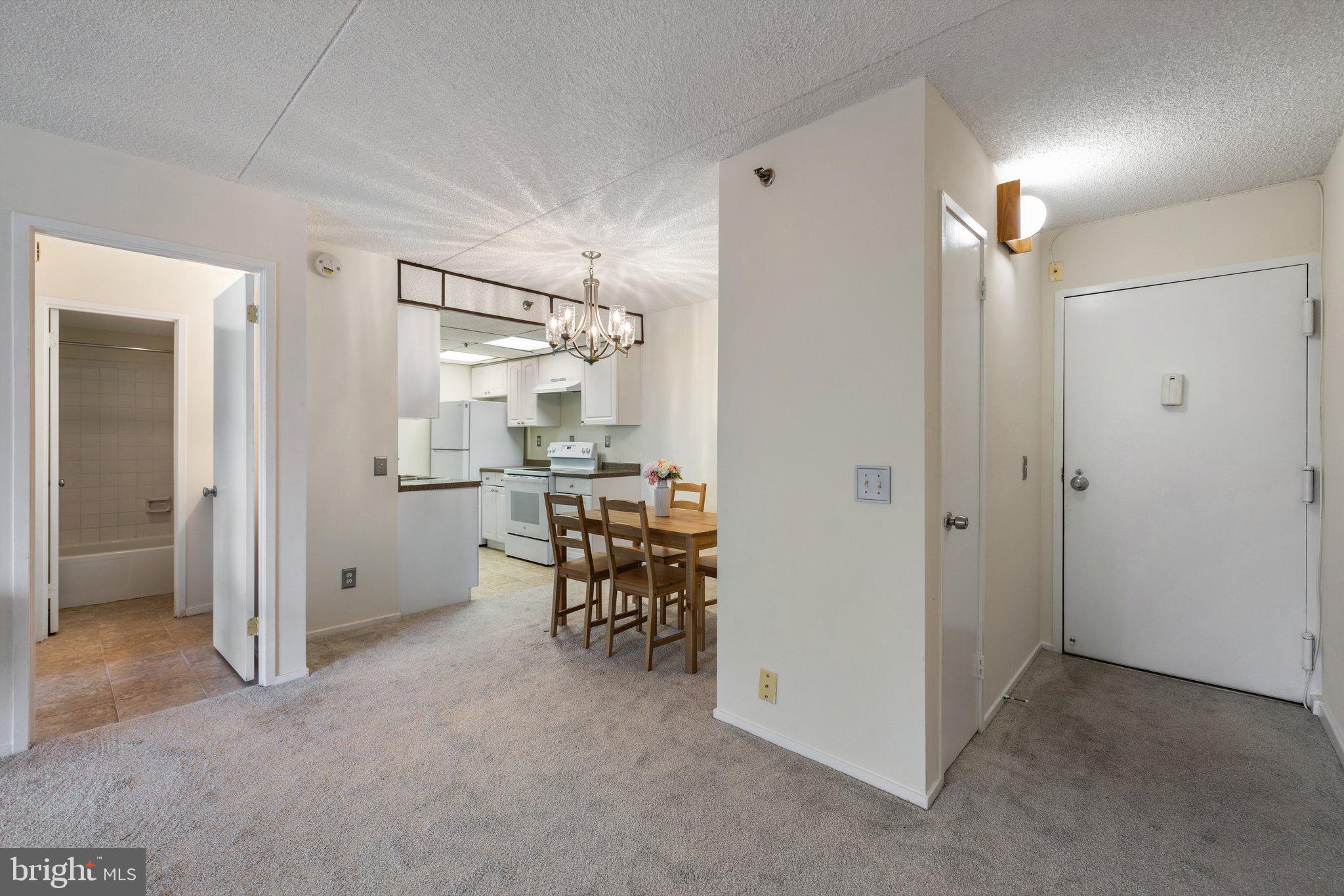 5911 Edsall Road, Unit 310 Alexandria, VA 22304 - Photo 7 of 34 Gallery Image 7