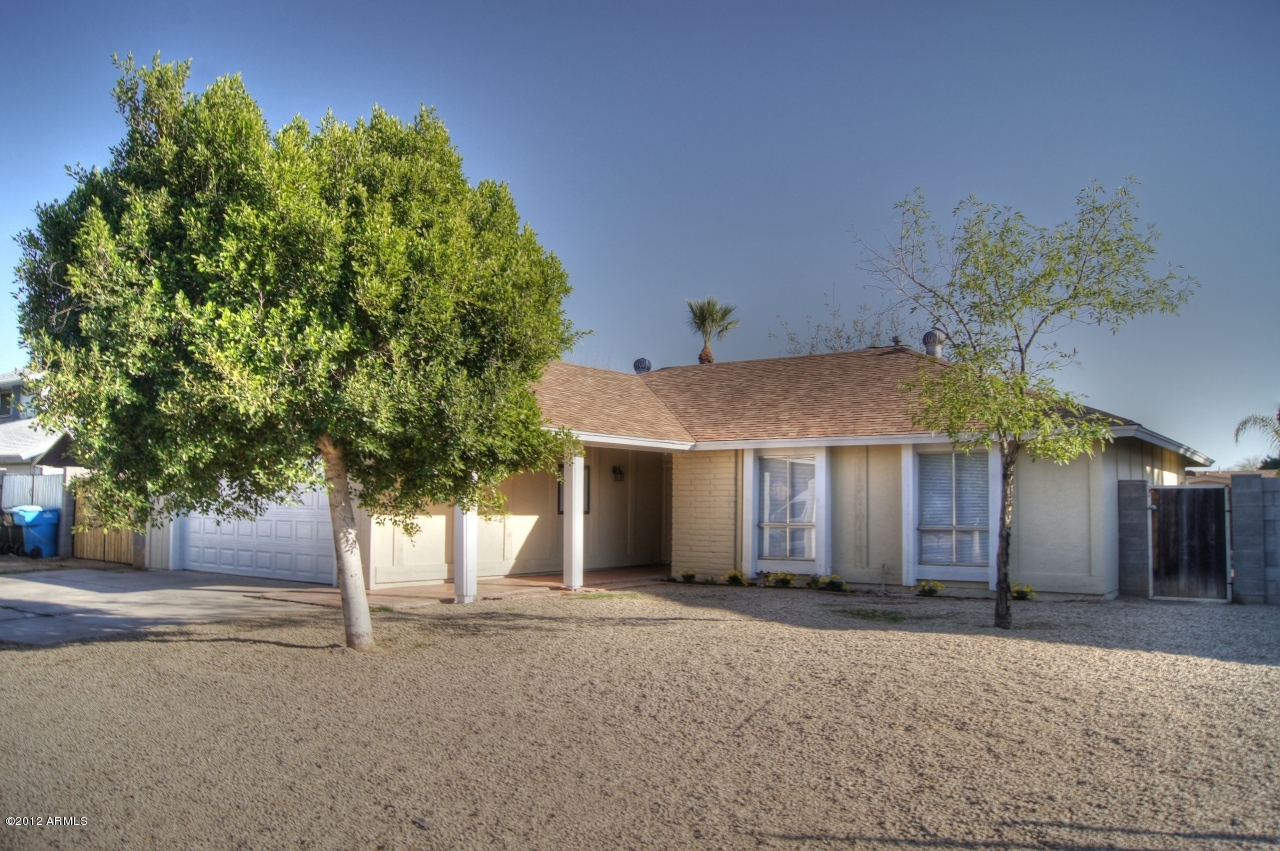 4201 West Hearn Road Phoenix, AZ 85053 - Photo 1 of 19 6