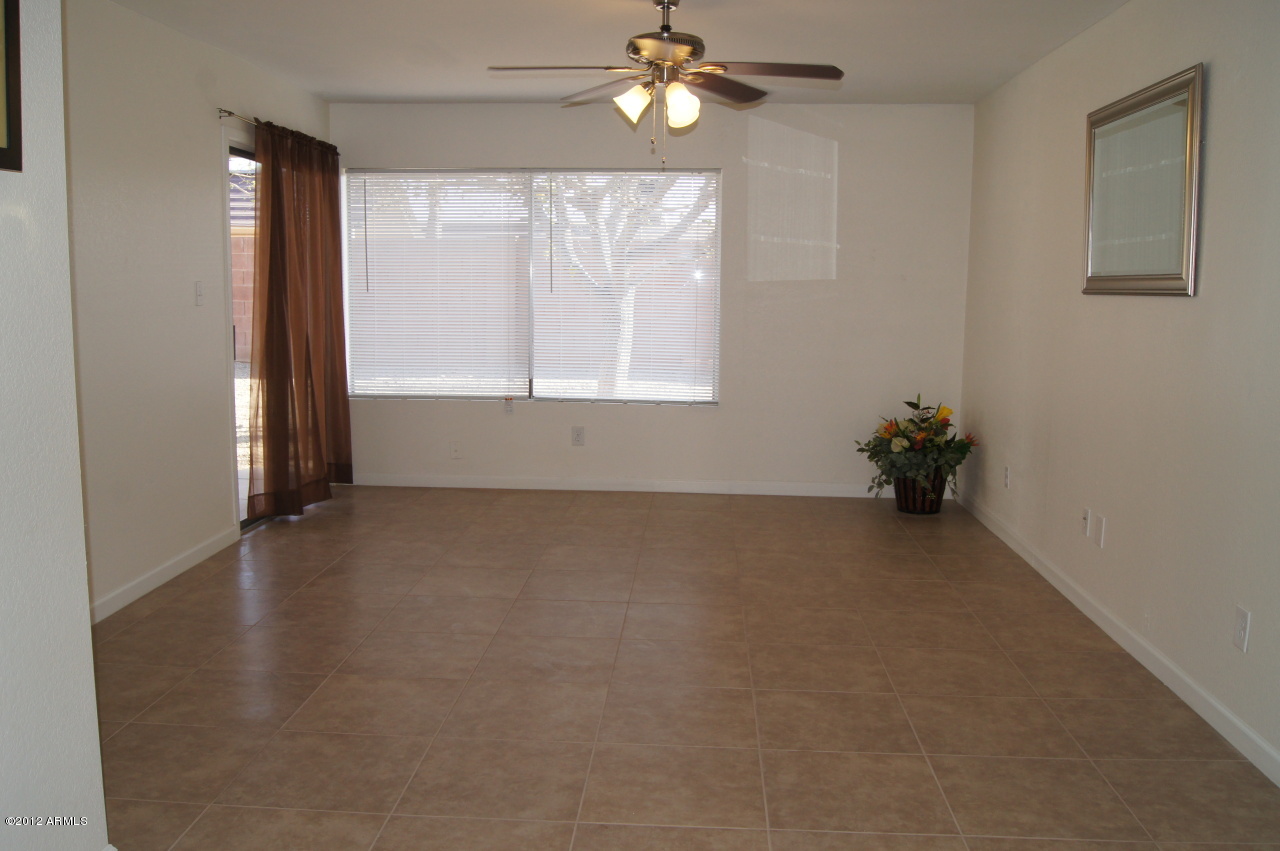 4201 West Hearn Road Phoenix, AZ 85053 - Photo 6 of 19 12