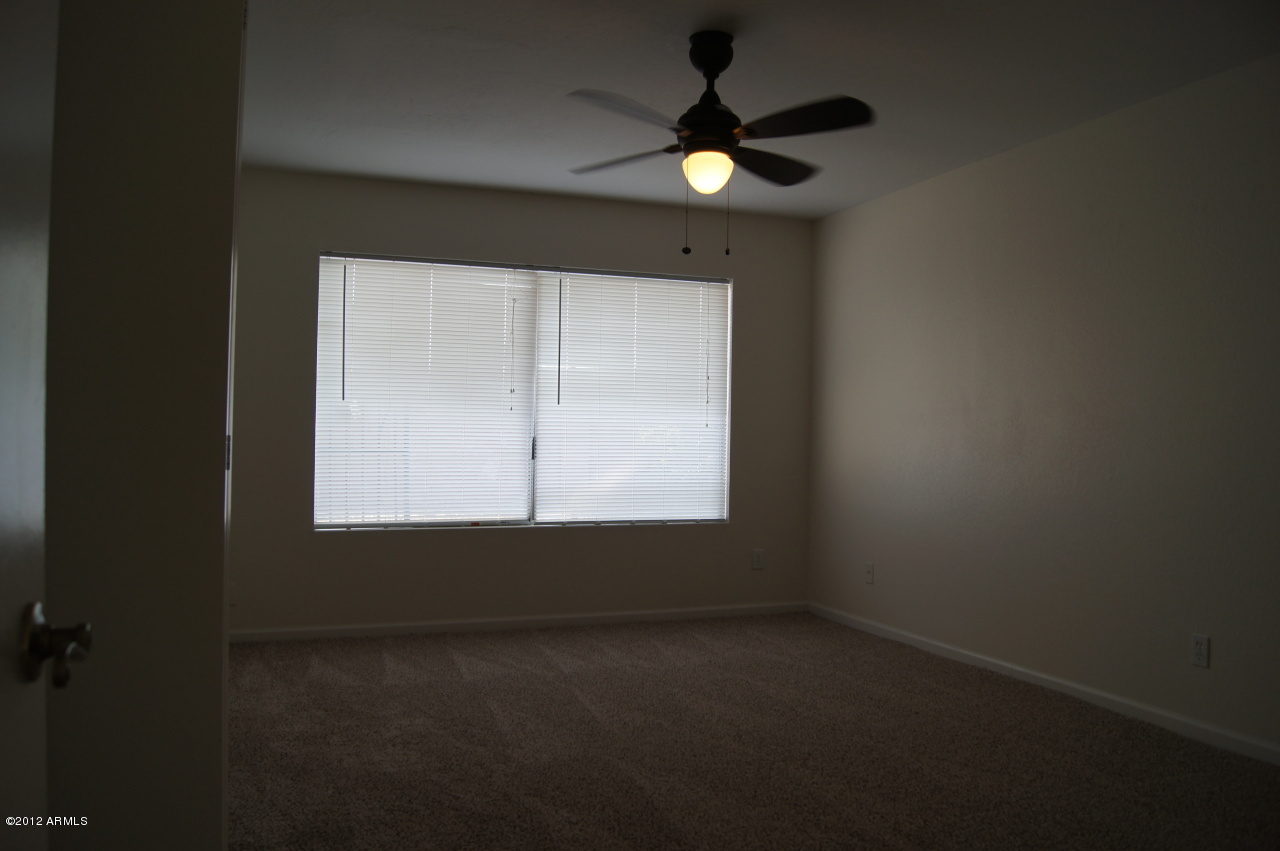 4201 West Hearn Road Phoenix, AZ 85053 - Photo 9 of 19 19