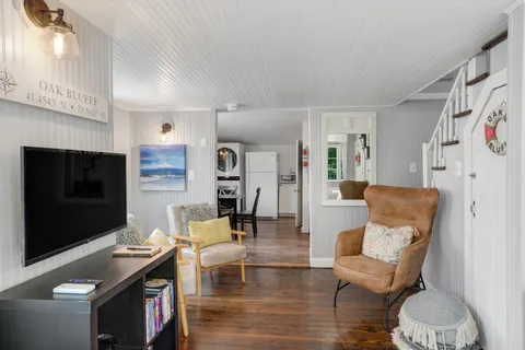 $925,000 | 15 2nd Avenue, Oak Bluffs, MA 02557