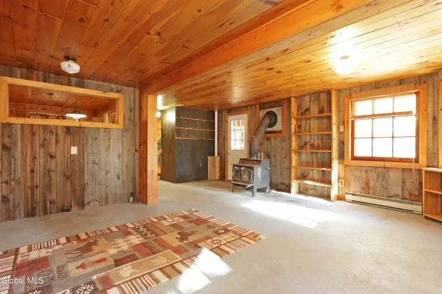 $399,000 | 75 Wood Thrush Way, Schroon Lake, NY 12870