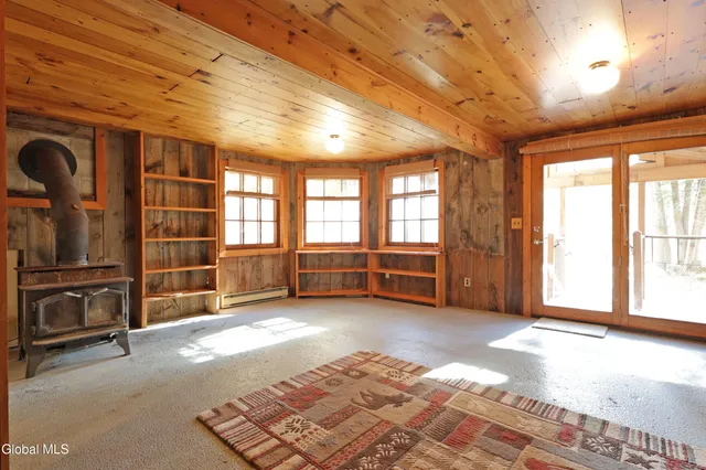 $399,000 | 75 Wood Thrush Way, Schroon Lake, NY 12870