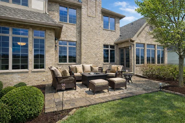 $790,000 | 2610 East Castlerock Drive, Urbana, IL 61802