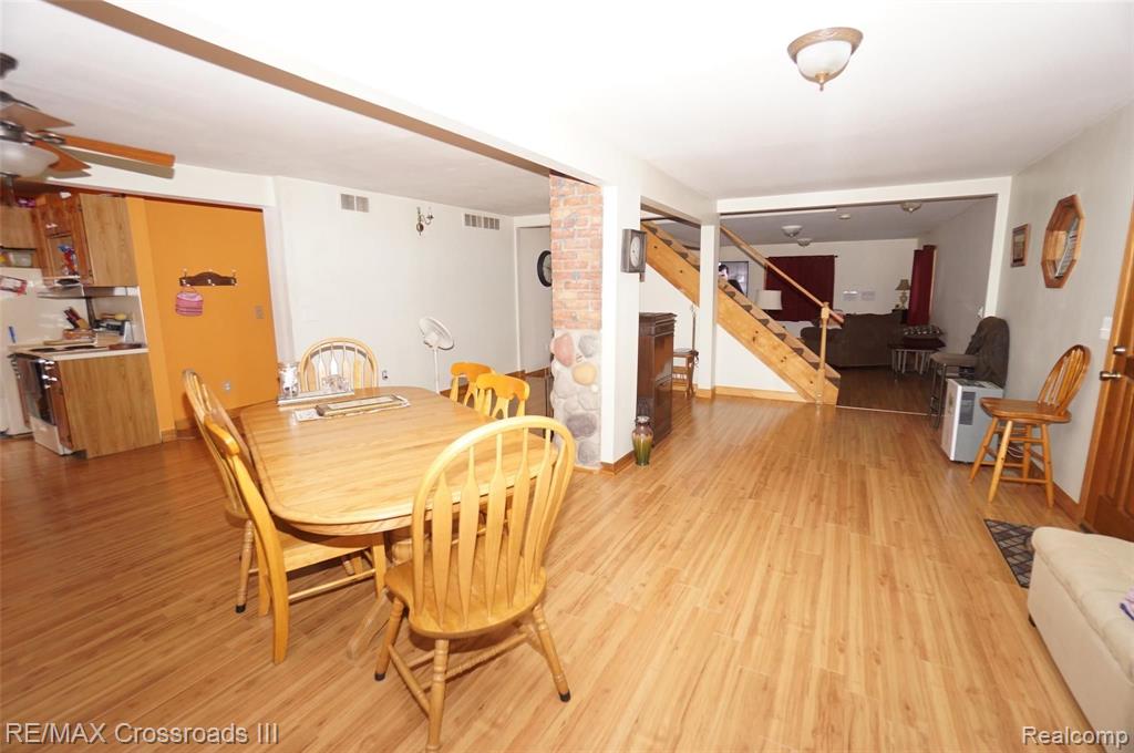 17164 Renton Road Belleville, MI 48111 - Photo 7 of 21