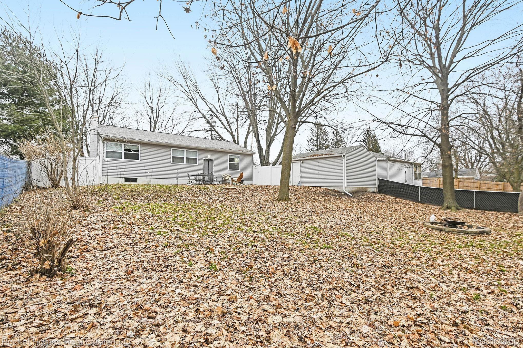 344 West River Road Flushing, MI 48433 - Photo 17 of 20 19.jpg