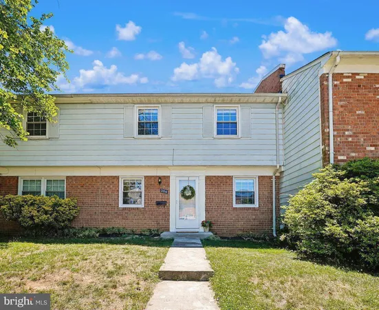$2,700 | 204 Shenandoah Street Southeast, Leesburg, VA 20175
