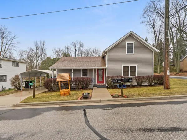 $295,000 | 265 Lincoln Avenue, Cleveland, WI 53015