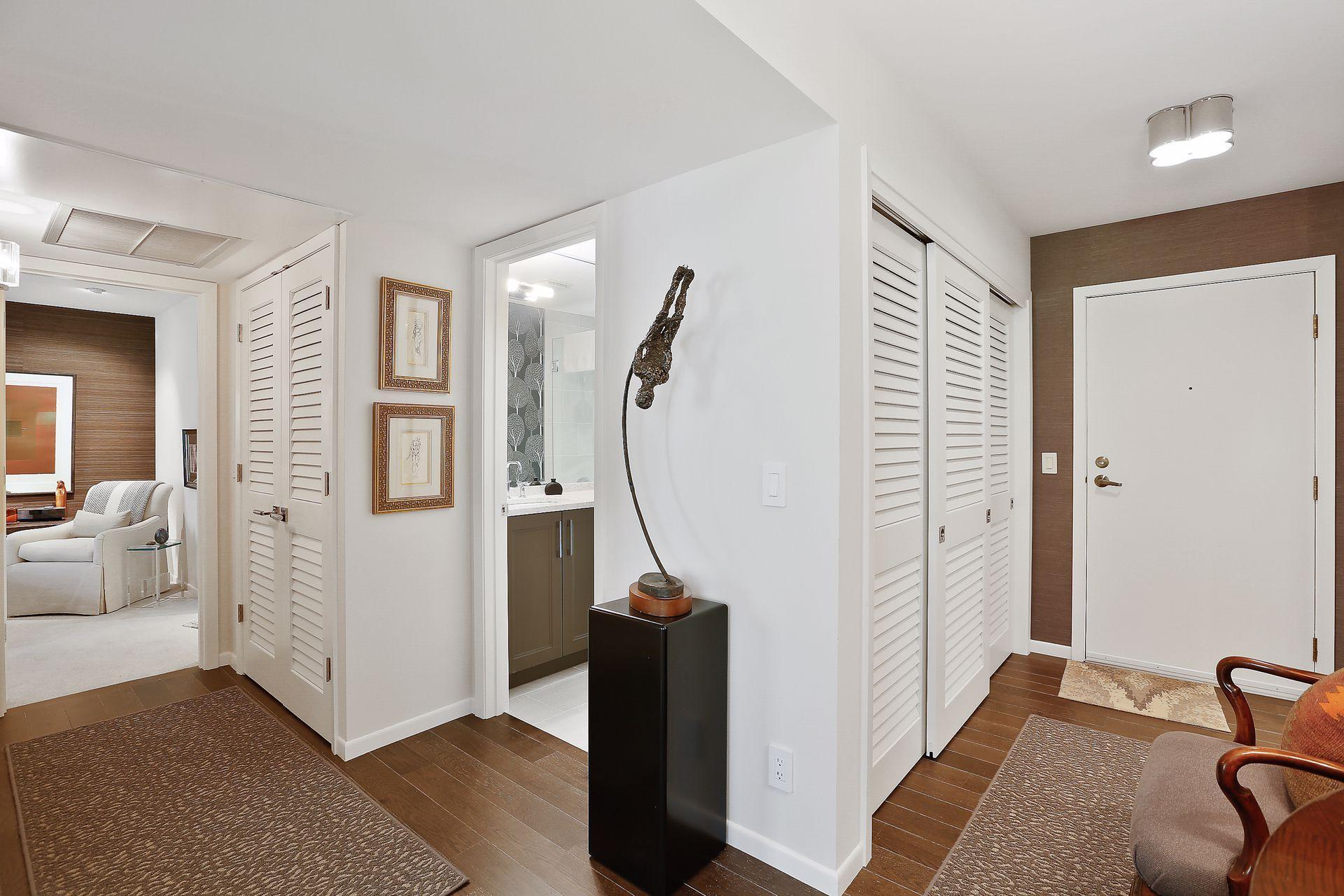 9500 Collegeview Road, Unit 307 Bloomington, MN 55437 - Photo 4 of 36 Gallery Image 4