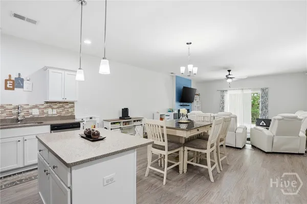$2,550 | 17 Crown Court, Richmond Hill, GA 31324