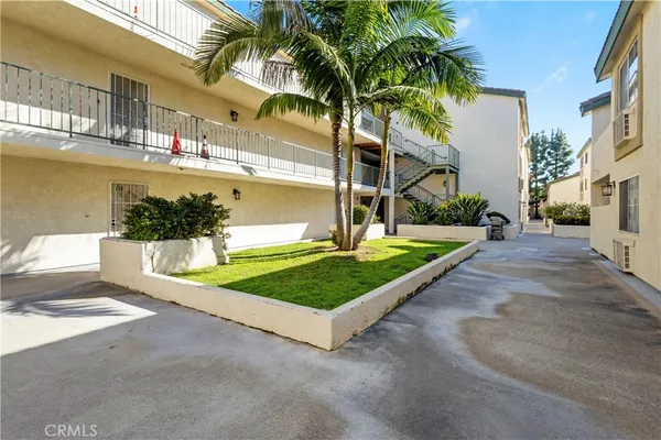 $299,900 | 15000 Downey Avenue, Unit 337, Paramount, CA 90723