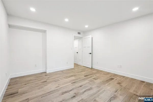 $1,995,000 | 492 Oaktree Road, Oradell, NJ 07649