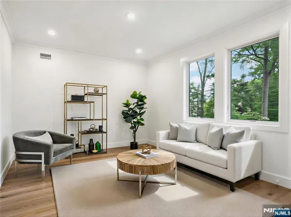 $1,995,000 | 492 Oaktree Road, Oradell, NJ 07649