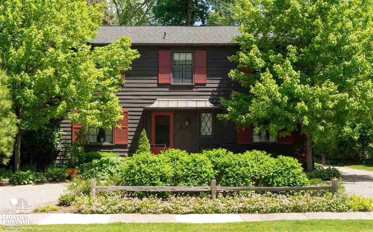 88 Handy Road Grosse Pointe Farms, MI 48236 - Photo 1 of 23
