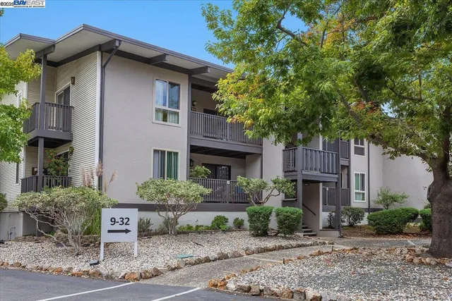 $540,000 | 19100 Crest Avenue, Unit 30, Castro Valley, CA 94546