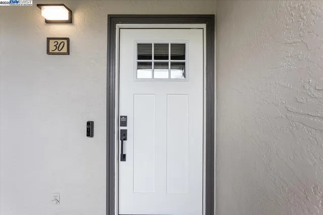 $540,000 | 19100 Crest Avenue, Unit 30, Castro Valley, CA 94546