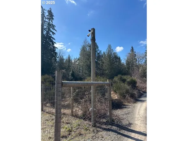 $875,000 | 30725 South Wall Street, Colton, OR 97017