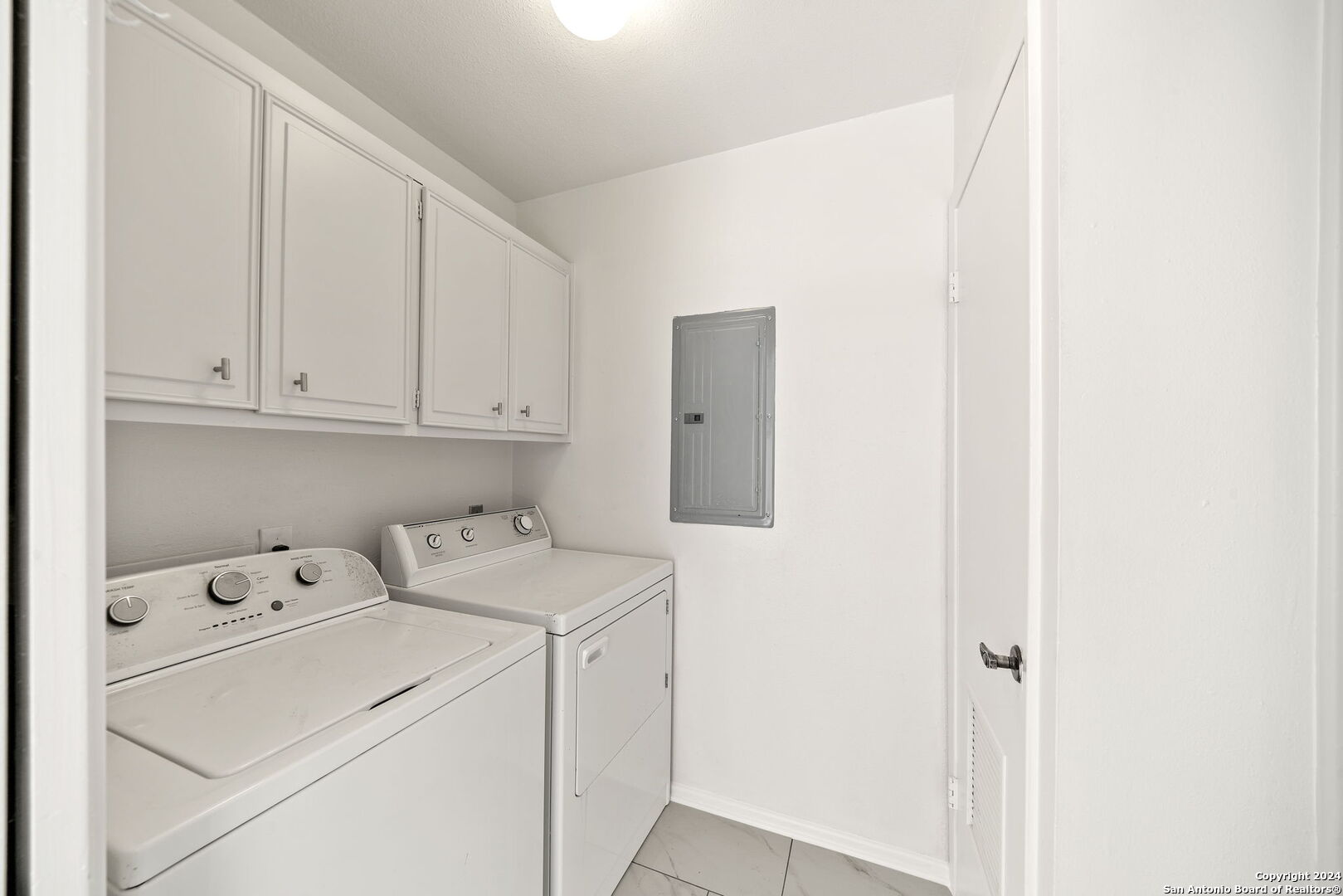 6106 Vance Jackson Road, Unit 50 San Antonio, TX 78230 - Photo 27 of 30 a utility room with dryer and washer