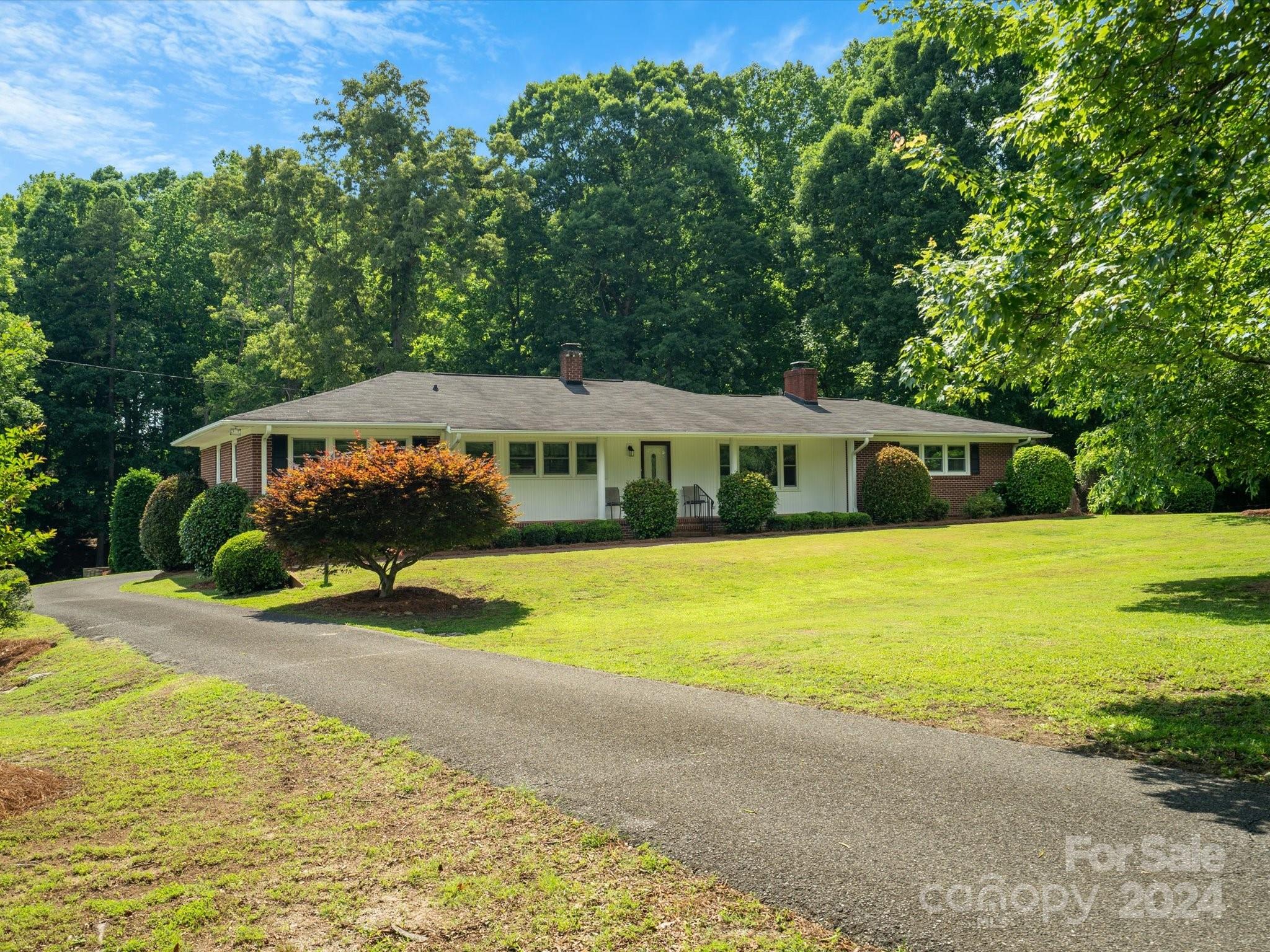 1015 State Rd S-46-151 Clover, SC 29710 - Photo 1 of 48 Gallery Image 1