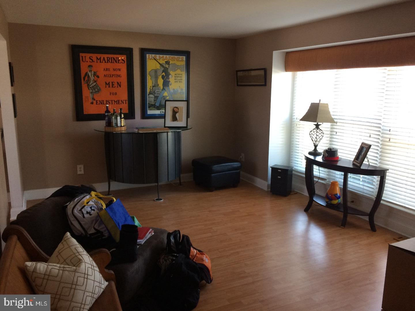 14 Dorado Road Clementon, NJ 08021 - Photo 6 of 6 Living Room