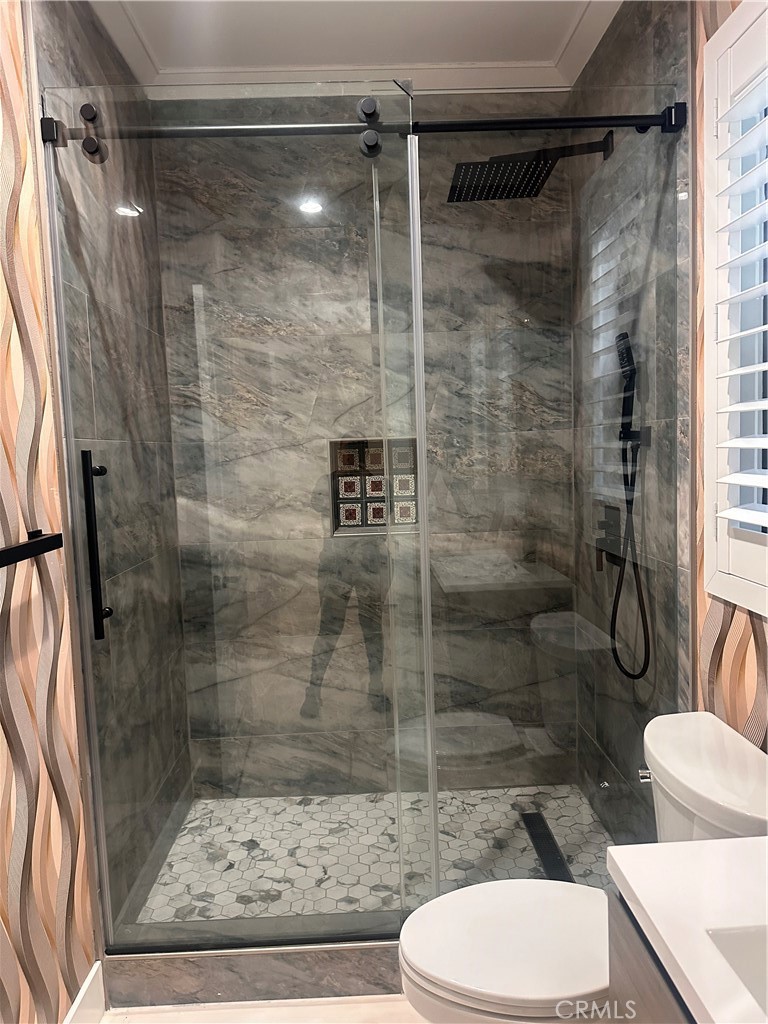 8937 Patrero Street Riverside, CA 92503 - Photo 11 of 12 Shower head