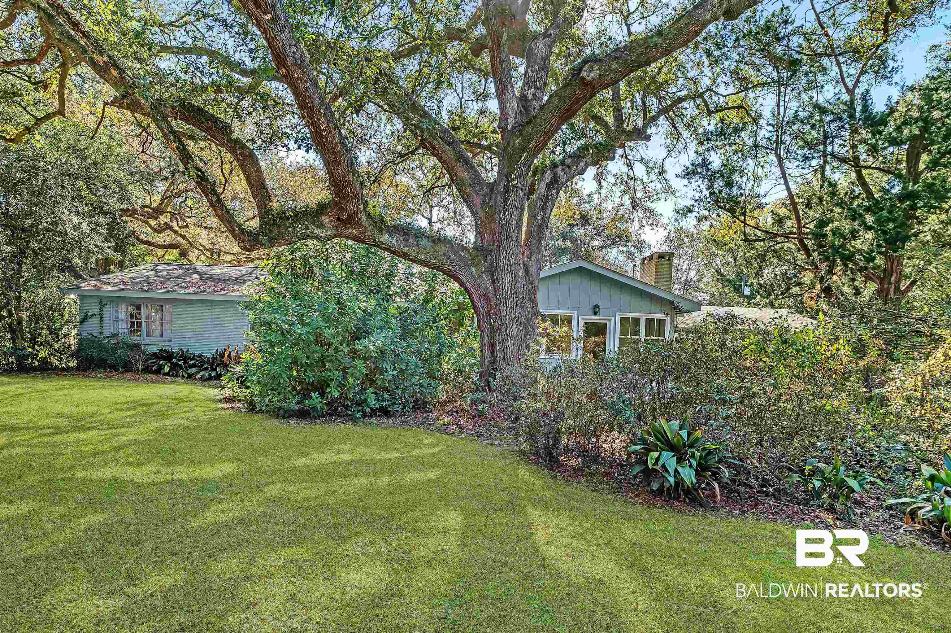14375 Oak Street Magnolia Springs, AL 36555 - Photo 3 of 20 View of yard