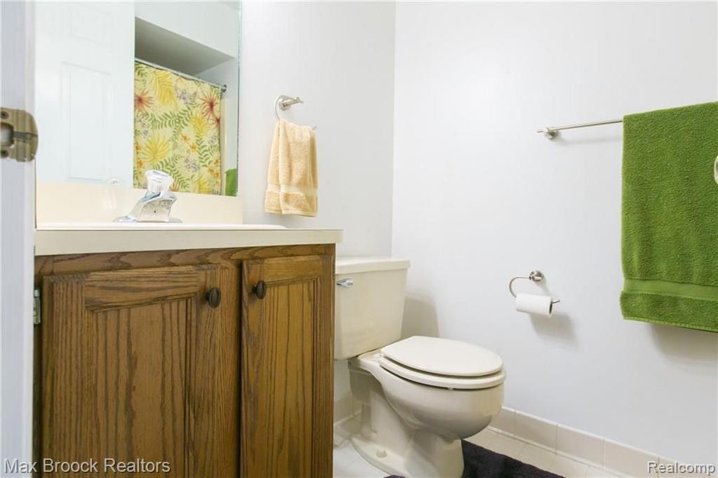 1655 Huntington Park Rochester Hills, MI 48309 - Photo 29 of 40