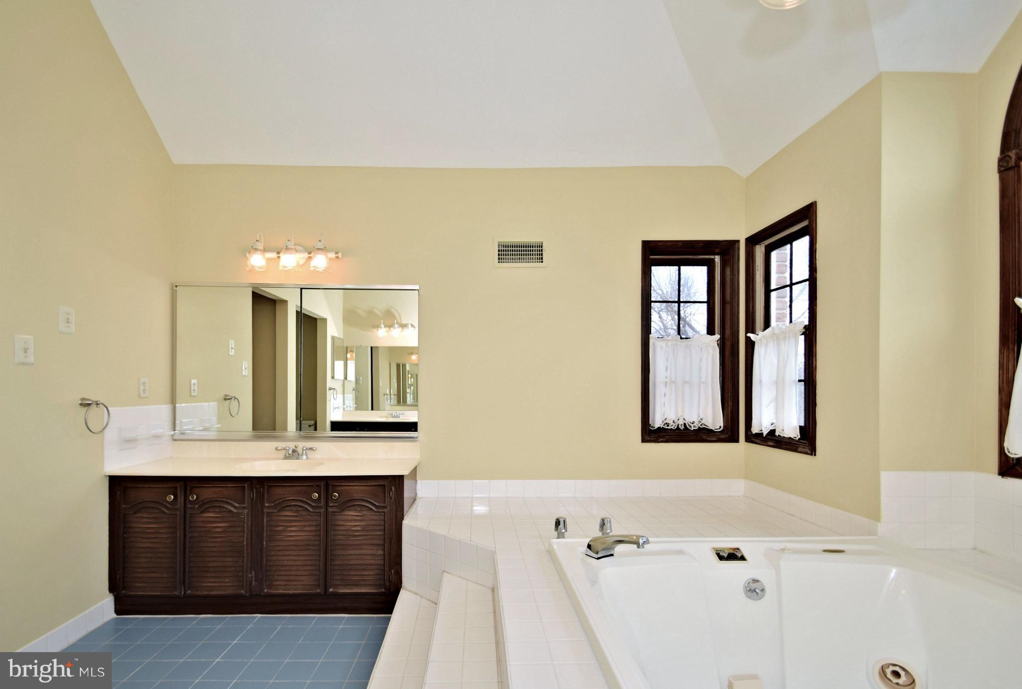 1688 Pembrook Road Ambler, PA 19002 - Photo 31 of 53 Gallery Image 31