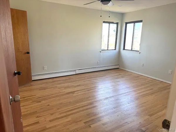 $3,900 | 3 Midwood Avenue, Farmingdale, NY 11735