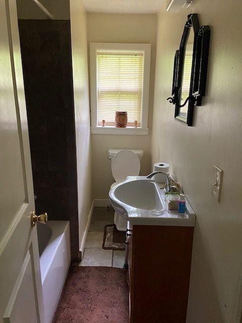 4231 Blanton Avenue Southwest Atlanta, GA 30331 - Photo 7 of 10 a bathroom with a sink and a tub