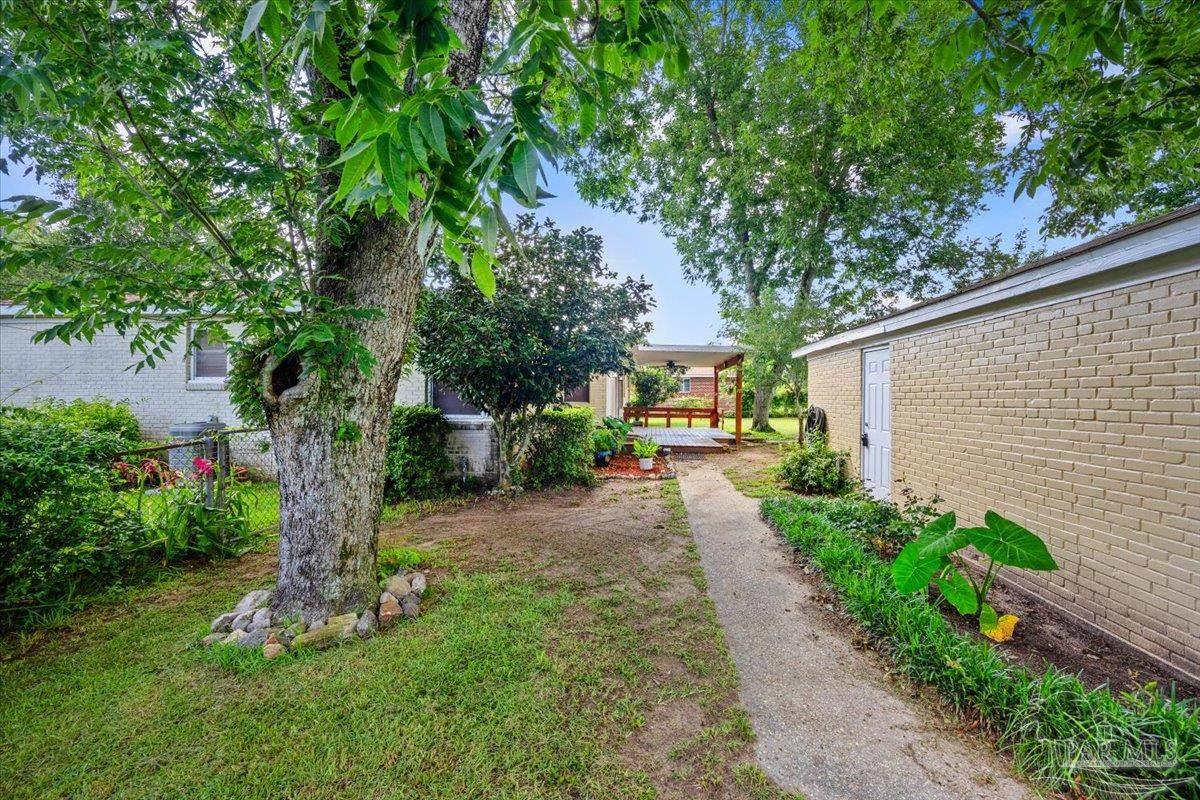 968 East Burgess Road Pensacola, FL 32504 - Photo 17 of 21
