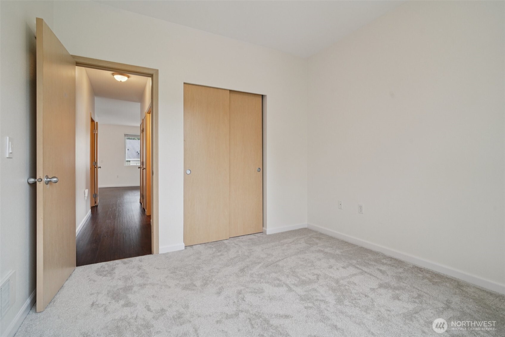 2906 Southeast 8th Place, Unit 2111 Renton, WA 98058 - Photo 15 of 27