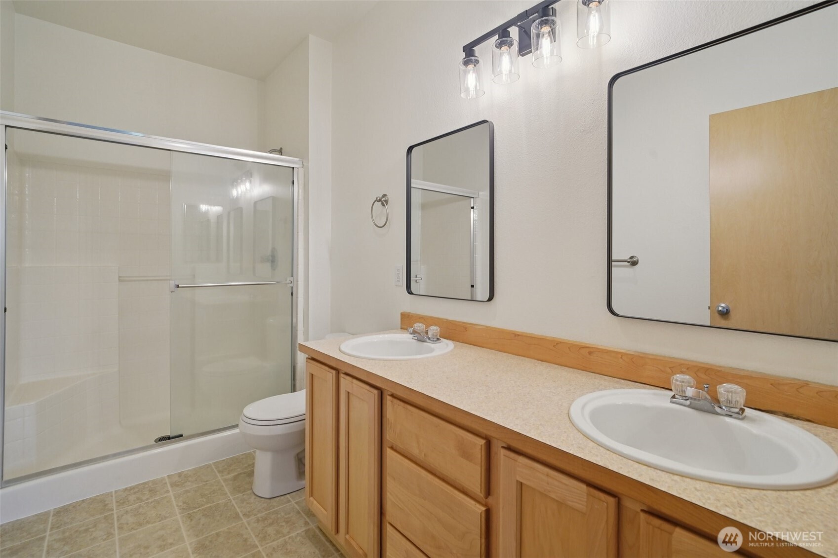 2906 Southeast 8th Place, Unit 2111 Renton, WA 98058 - Photo 18 of 27