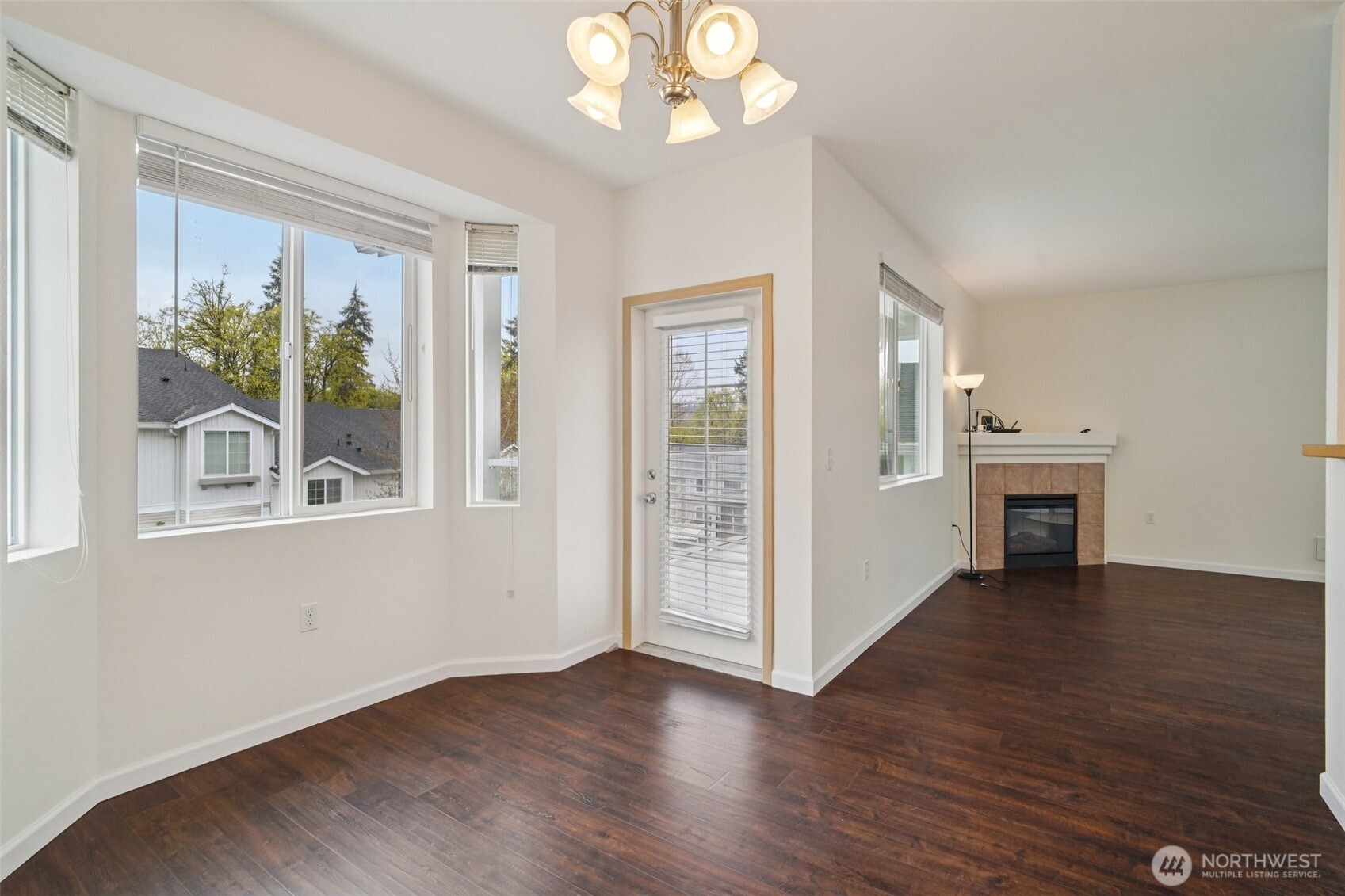 2906 Southeast 8th Place, Unit 2111 Renton, WA 98058 - Photo 2 of 27