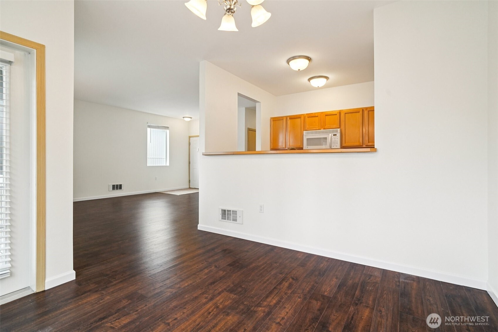 2906 Southeast 8th Place, Unit 2111 Renton, WA 98058 - Photo 3 of 27