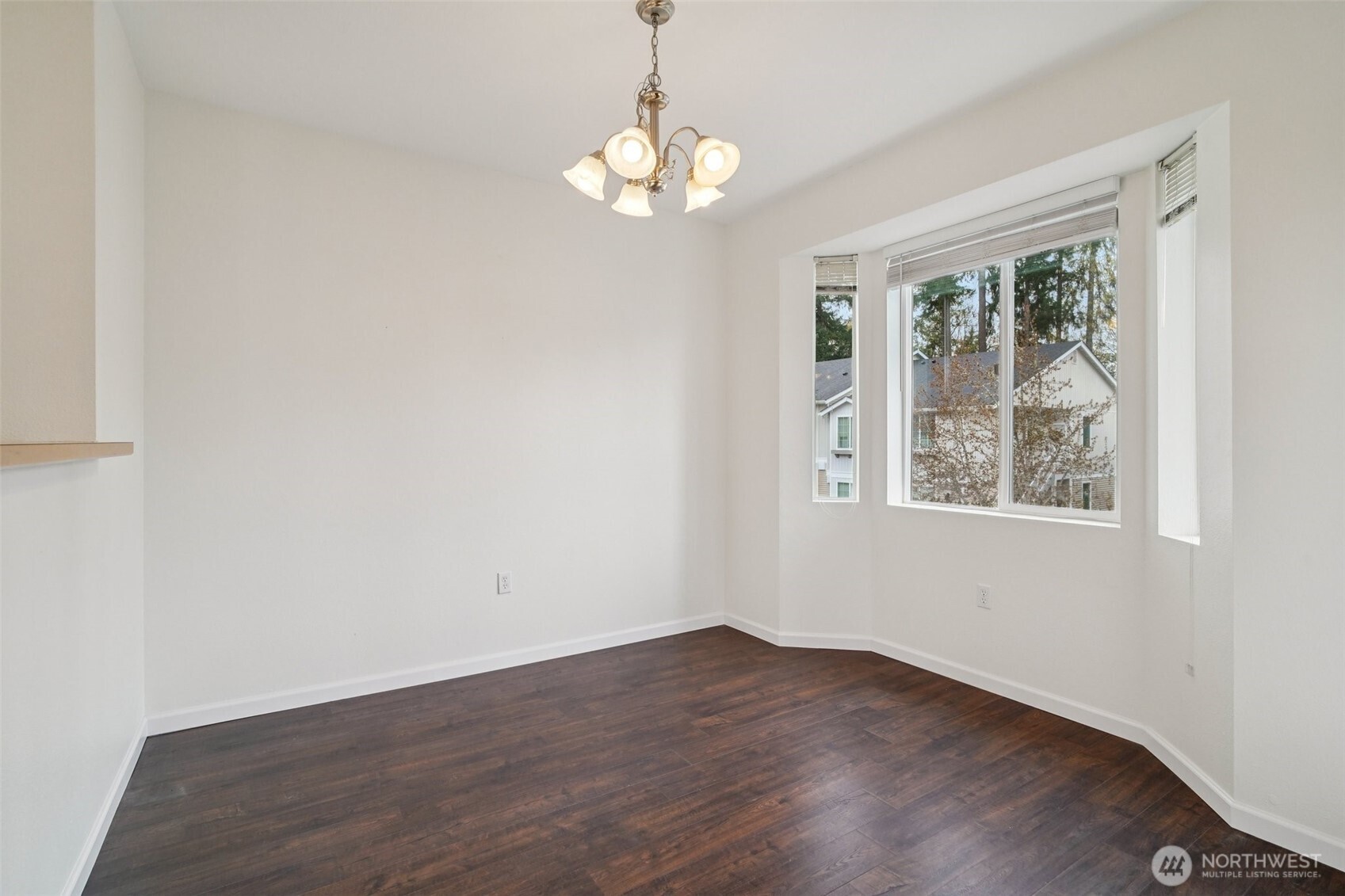 2906 Southeast 8th Place, Unit 2111 Renton, WA 98058 - Photo 5 of 27