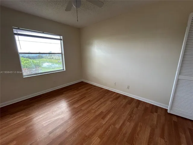 $1,900 | 910 Cypress Way East, Palm Springs, FL 33406