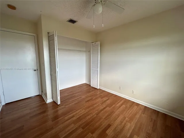 $1,900 | 910 Cypress Way East, Palm Springs, FL 33406