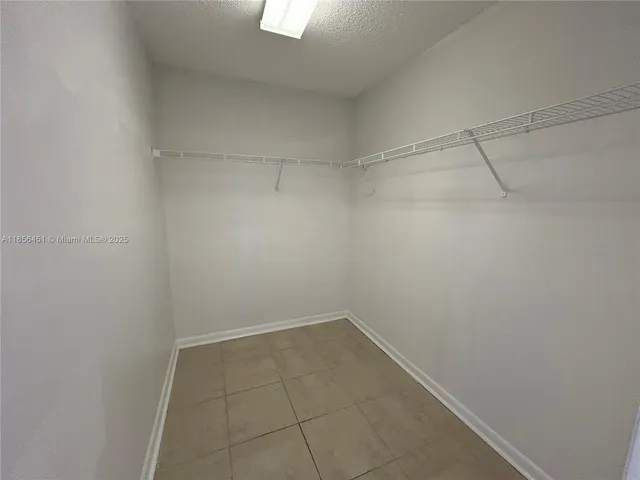 $1,900 | 910 Cypress Way East, Palm Springs, FL 33406