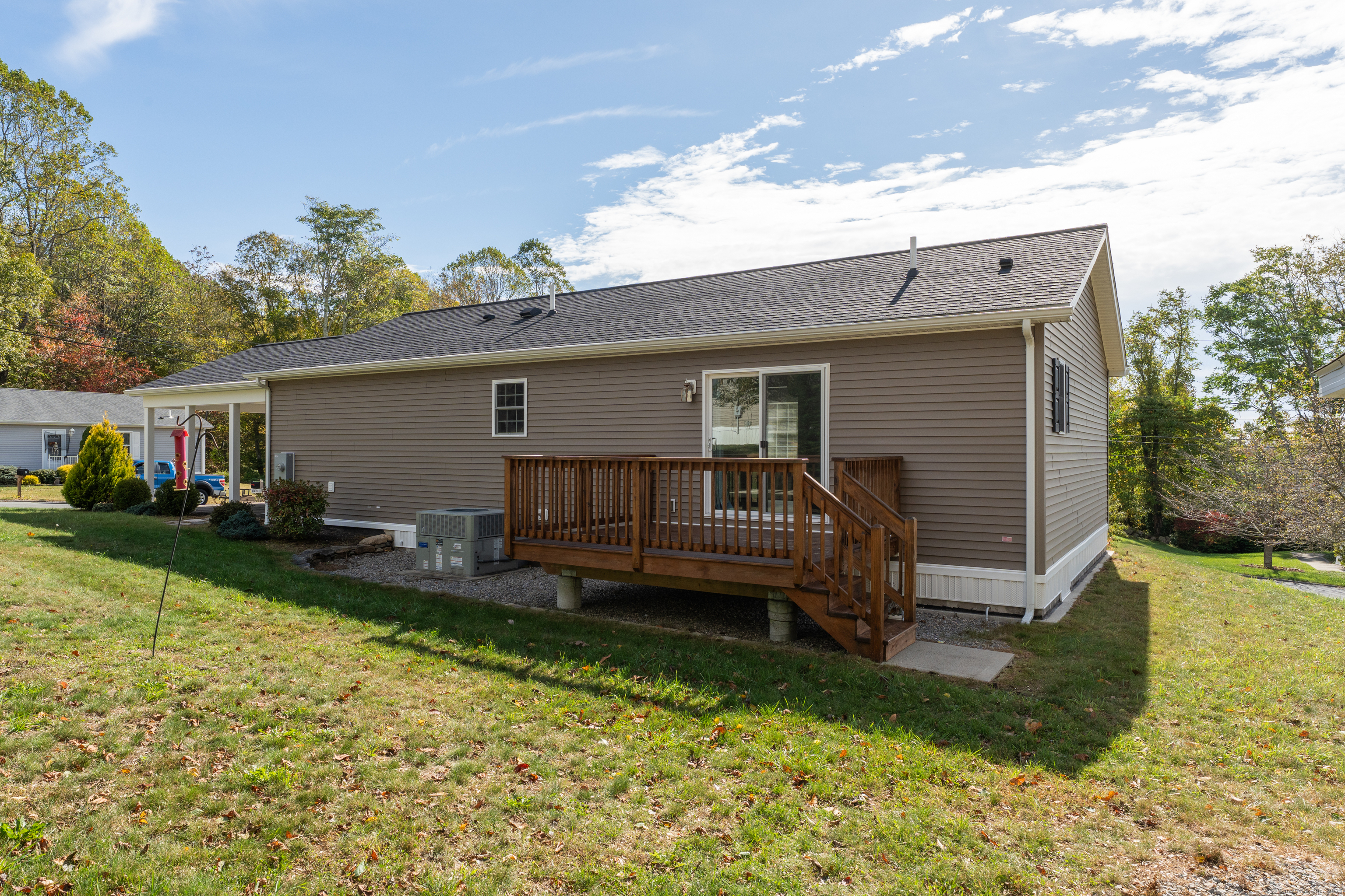 1 High Ridge Circle Montville, CT 06382 - Photo 36 of 39 a front view of house with yard and green space