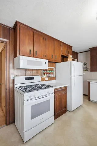 $369,900 | 2200 Gardenette Drive South, White Bear Lake, MN 55110